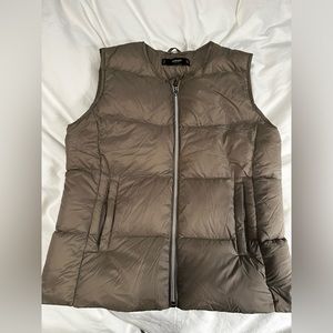 New Mango puffer Vest